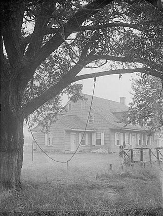 Bergen House, Vista, Bergen Beach, Flatlands, Brooklyn, ca. 1899-1909. (5832924111) (cropped)
