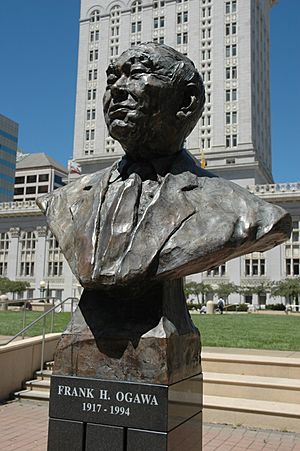 Frank H. Ogawa bust in plaza, Oakland, CA