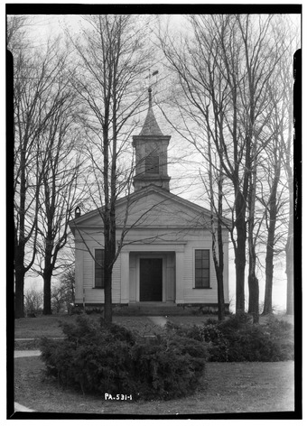 Historic American Buildings Survey, William J. Bulger, Photographer DETAIL OF FRONT OF CHURCH (SOUTH ELEVATION). - Free Methodist Church, Pleasantville, Venango County, PA HABS PA,61-PLEAV,2-1.tif