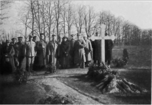 Kornilov's grave. Denikin and others. 1919
