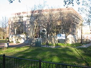 LawrenceSquareNOPLB