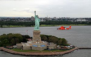 MH-65-Statue of Liberty 120604-G-NB914-114