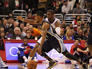 Mike Conley driving past Chris Paul 20131118 Clippers v Grizzles
