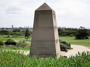 Obelisk - Macquarie Pier - Newcastle NSW (5619925515)