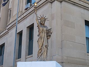 Statue of Liberty replica, Trinidad, CO IMG 5027