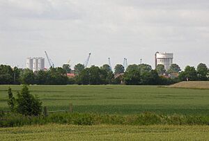 "The Port in Green Fields" - geograph.org.uk - 878238