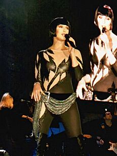 22-57-41 Cher Concert in Ahoy, Rotterdam op 27 oktober 1999 van Gerben Bosma 07 (cropped)