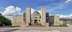 Australian War Memorial front view panorama 1.jpg