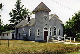 Christ Rock United Methodist Church (25770509173).jpg