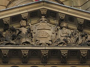 Coat of arms of Sydney at Town Hall