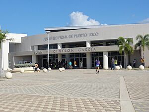 Complejo Ferial de Puerto Rico, también conocido como Centro de Convenciones de Ponce, Ave. Rafael Cordero Santiago, Bo. Playa, Ponce, Puerto Rico, mirando al este (DSC07312)