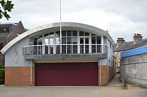 Fitzwilliam College Boathouse - geograph.org.uk - 5633732