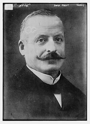 Giuseppe Motta circa 1915.jpg