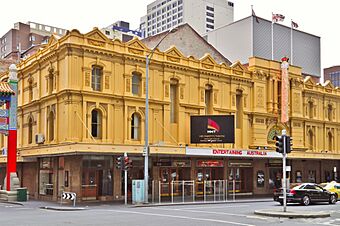 Her Majesty's Theatre, Melbourne.jpg
