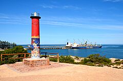 Lighthouse memorial, Thevenard, 2017 (01).jpg