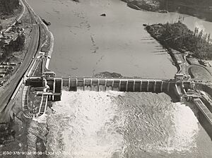 Oregon - Bonneville Dam - NARA - 68147266 (cropped)