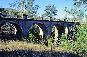 Rail Bridge (Humphery), Gayndah (2002).jpg