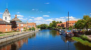 River Trent from Trent Bridge, Newark on Trent - geograph.org.uk - 2565135