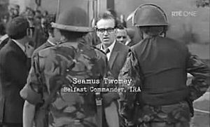 Seamus Twomey & British Soldiers in Leanadoon Avenue