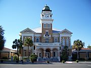 Suwannee County Courthouse01
