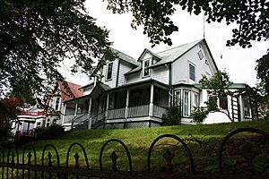 ThursoHouse1-DartmouthNS