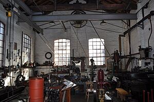 Workshop at Claymills Pumping Station - geograph.org.uk - 2147633