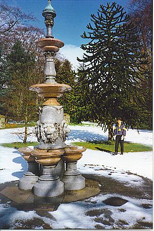 Alexander Cooper Fountain, Hazlehead - geograph.org.uk - 108993