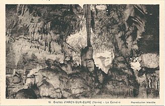 Arcy-sur-Cure-FR-89-les grottes-04