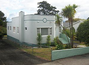 Art Deco bungalow in Fir St, Waterview, Auckland.JPG