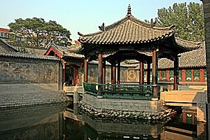 Baotuspring 10000 bamboo garden courtyard 2008 09 14