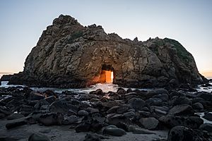 Big Sur, United States (Unsplash xZqr8WtYEJ0)