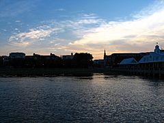 Charleston-SC-Waterfront-Park-sunset-shelters