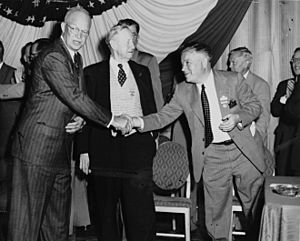 David Dubinsky shakes hands with President Dwight Eisenhower at the AFL convention, September 15, 1952.