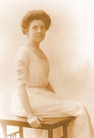Elsie Bowerman circa 1910.jpg