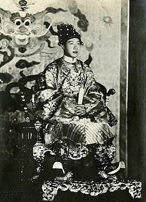 Emperor Bảo Đại on his throne (cropped).jpg