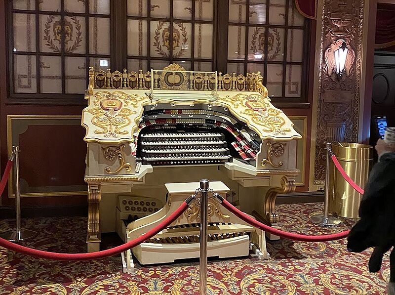 Kings Theatre organ console