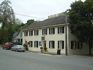 Niagara lodge 2 building