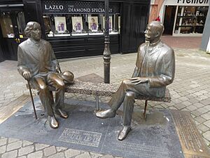 Oscar Wilde and Eduard Vilde - geograph.org.uk - 4933639