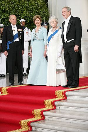 President George W. Bush and Mrs. Laura Bush Welcome Her Majesty Queen Elizabeth II and His Royal Highness the Prince Philip, Duke of Edinburgh upon Their Arrival to the North Portico of the White House for a State Dinner in Their Honor