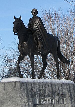 Queen Elizabeth statue full Ottawa