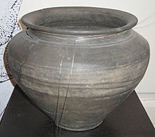 Roman cinerary urn Alice Holt ware A