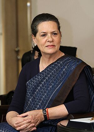 Sonia Gandhi and Vladimir Putin in March 2010 04.jpg