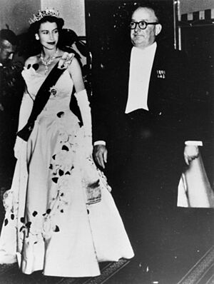 StateLibQld 1 200731 Queen Elizabeth II with the Queensland Premier in March 1954