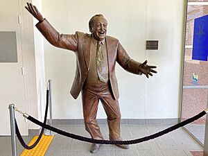 Statue of Al Grassby February 2022