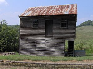 Swaggerty-blockhouse-front-tn1