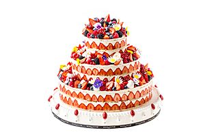 Wedding cake aux fruits-rouges