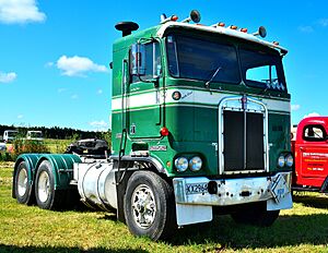 1985 Kenworth K 124CR