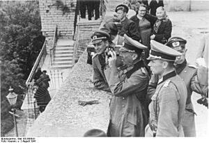 Bundesarchiv Bild 183-B08041, Reval, Besuch General Georg v. Küchler in