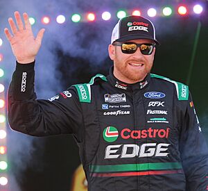 Chris Buescher Driver Introductions Las Vegas Fall 2024.jpg