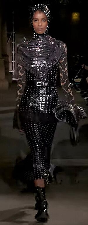 Malika Louback at Paco Rabanne Fall-Winter 2020-2021, full length